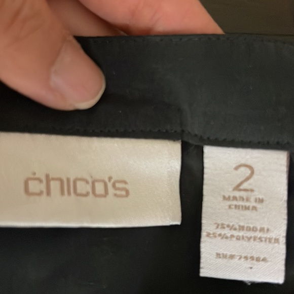 Chico’s button down size 2 - Picture 2 of 4